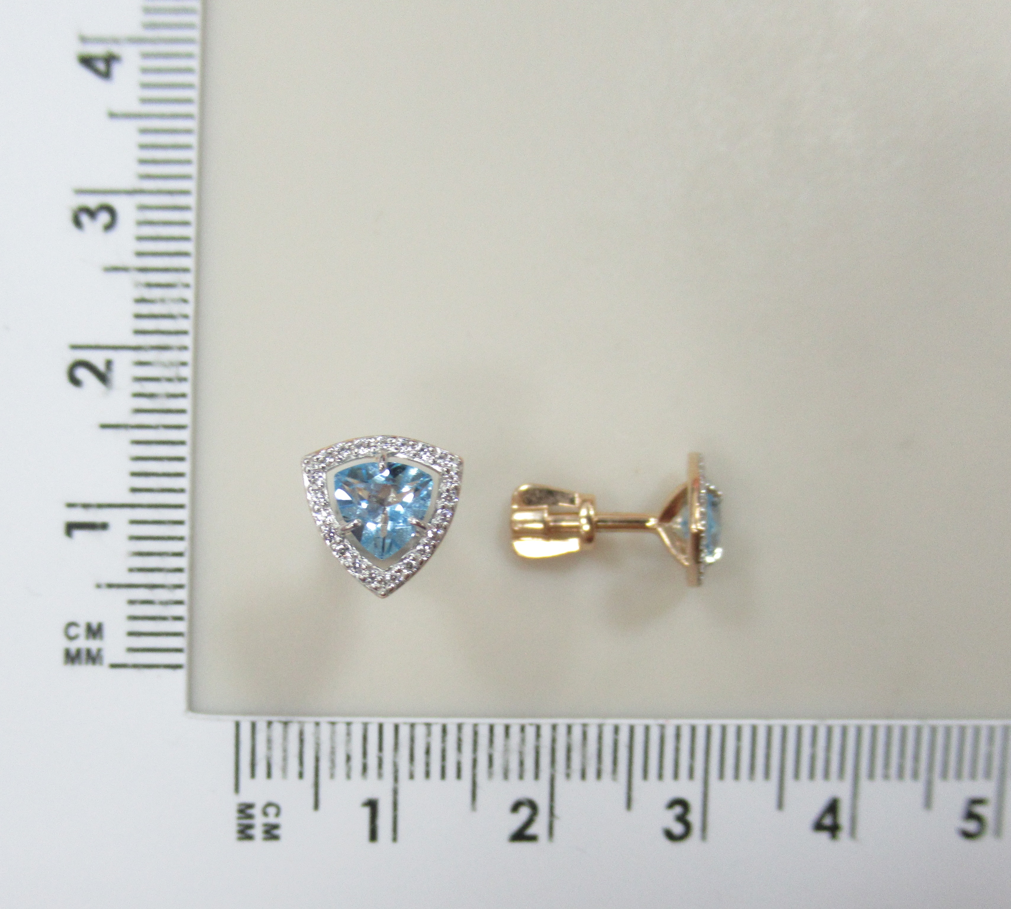 10512-000677 Серьги (Au 585)